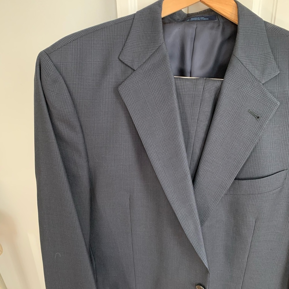 Joseph Abboud Men’s Suit (Navy, Modern Fit)